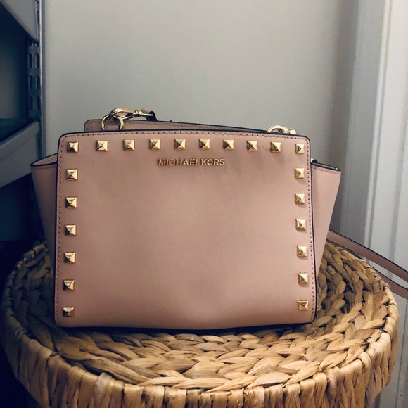 MICHAEL Michael Kors Handbags - MK crossbody